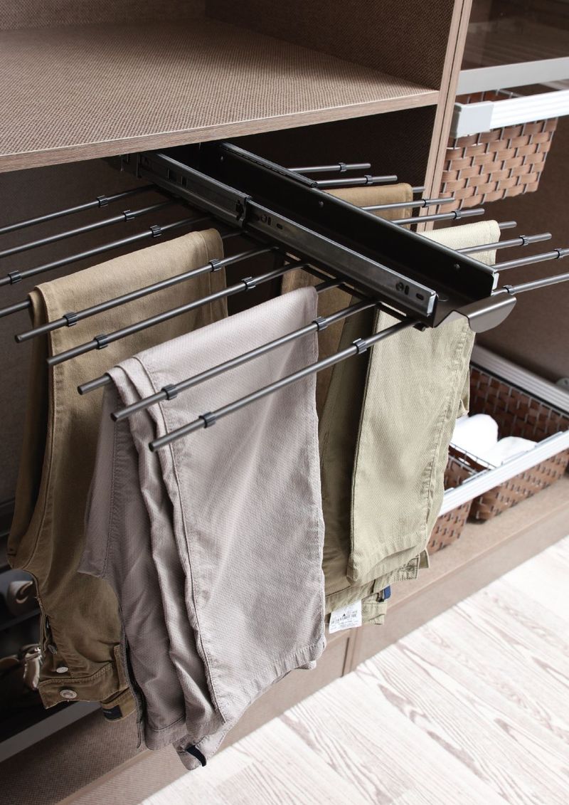 Suport pantaloni multiplu (central) — soft close